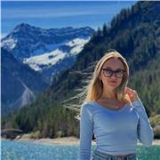 Certified English teacher with 5 years of experience in online education